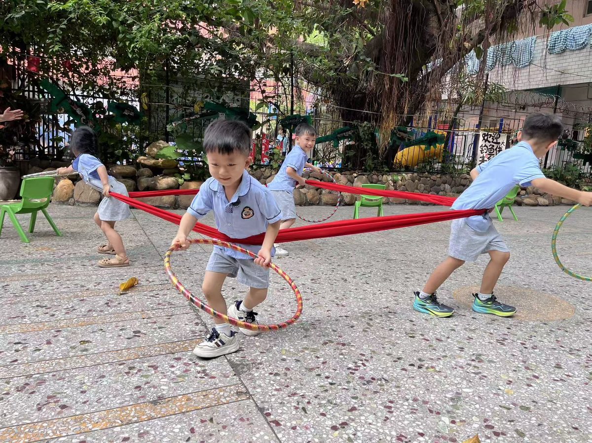 中杰幼儿园小组合作游戏